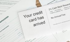 Светът затъва с трилиони дългове. Какви са последствията? Попитахме експертите