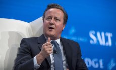 Дейвид Камерън изненадващо се завръща като външен министър на Великобритания