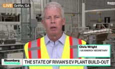 Крис Райт: Ще преразгледаме отпускането на всички средства за електромобили