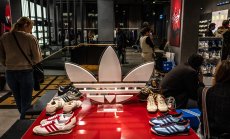 Adidas спечелиха от интереса за класически маратонки, но Тръмп замразява успеха