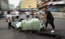 Разочароващите данни увеличават тревогите за възстановяването на Китай