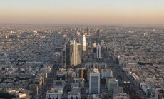 Бюджетният дефицит на Саудитска Арабия достига $9,5 милиарда заради спад в приходите