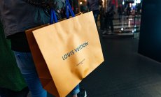 Луксозните стоки в Китай се противопоставят на гравитацията