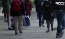 Англия отваря, някои магазини - не