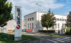 UniCredit заобикаля данъка върху банковите приходи и отново повишава целите си