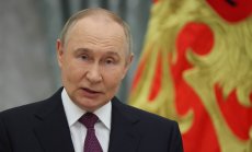 Тръмп готви още санкции и предупреди Путин, че си „играе с огъня“