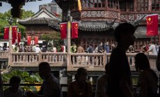 Икономическият срив в Китай подхранва апела за по-решителни политически действия