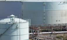 Петролът задържа спадa в очакване на увеличено предлагане от ОПЕК+