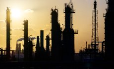 Ето какво прогнозират водещите анализатори за цената на петрола