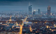 Проф. Кръстева: Неуспешният вот на доверие във Франция бе "харакири по френски"