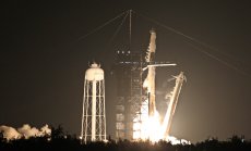 SpaceX изстреля първата пилотирана мисия над полюсите