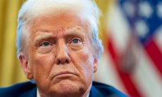 Тръмп засилва заплахата от мита за ЕС, планира разговори с Канада и Мексико