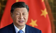 Си представя план за стимулиране на икономиката в разгара на търговска война