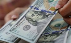 Най-големият спад на долара от 2022 г. насам подсказва за още загуби