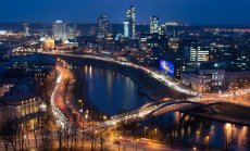 В Латвия неваксинирани служители вече могат да бъдат уволнени от работодателя си 