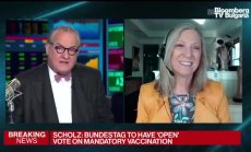 Cowen: Ограниченията за пътуване са крачка назад за авиоиндустрията