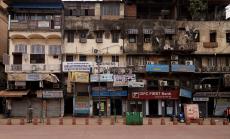 Най-бързият прогнозиран темп на растеж в света е под въпрос, след като втората вълна удари Индия