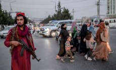 Западът смята да заобиколи талибаните с директни полети с пари