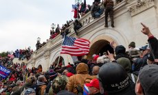 Тръмп ги помилва за "6 януари". Сега те искат милиони долари