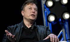 Twitter обяви оплакванията за ботовете на Мъск за "неуместно странично шоу"