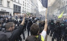 Френска стачка заради корпоративните печалби нагнетява напрежението срещу Макрон 