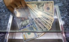 Работниците в САЩ получават по-ниски бонуси в условията на по-тежък пазар на труда