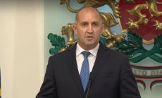 Румен Радев внася в парламента предложение за референдум за еврото