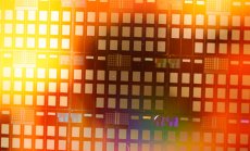 Русия успешно купува чипове - санциите само правят веригите за доставка по-криволичещи