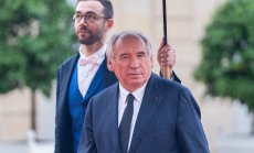 Политическата криза във Франция разбива надеждите за възстановяване на икономиката