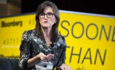 Кати Ууд увеличи дела си в Tesla въпреки 10-процентния спад на акциите 