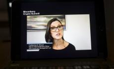 ETF на Кати Ууд инвестира в SPAC, подкрепен от Серена Уилямс