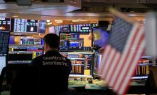 Тръмп застрашава ролята на долара като убежище на световните пазари