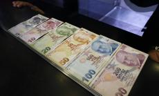 Турската лира се обезценява за втори ден спрямо долара