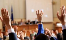 Върнаха бюджета на Държавното обществено осигуряване в комисия