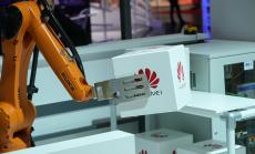 Британските власти обвиняват Huawei за остарял софтуерен компонент