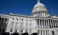 Америка е на косъм от фискален срив, а Конгресът харчи повече отколкото събира