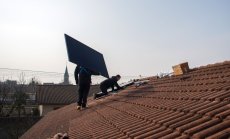 Европейските цени на електроенергията отново минаха под нулата