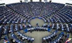 Германците не искат да губят хватката върху Европарламента