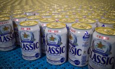 Акциите на алкохолни компании в Азия поевтиняват заради предупреждение от САЩ