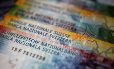 Жителите в рая на монетите и банкнотите ги използват все по-рядко