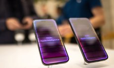 Apple е изправена пред призиви за рестартиране на стратегията за AI