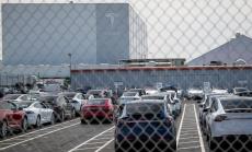 Tesla достави 499 550 електрически автомобила миналата година