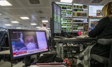 Панически разпродажби на активи обхванаха целия свят