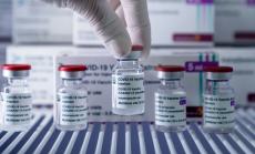 Фон дер Лайен отвърна на критиците на ваксинационната кампания, обвинявайки AstraZeneca