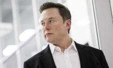 Състоянието на Мъск нараства с 15 млрд. долара след включването на Tesla в S&P 500  