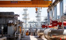 Заседнал газов танкер в Австралия може да доведе до поскъпване на горивото в цял свят