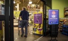 Потребителските цени в САЩ нарастват над очакванията през март 