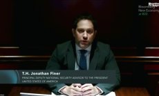 Файнър: Идеята за глобален спад на влиянието на САЩ се обърна