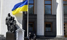 САЩ наредиха на семейства на служители в украинското посолство да напуснат страната  