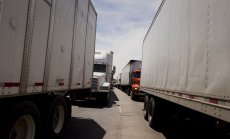 Нов указ застрашава стоки за 440 млрд. долара на границата в Тексас 